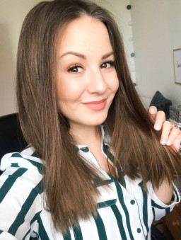 @ab Andrea Bachmanová