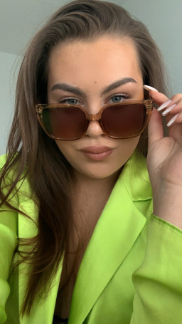 @beckyjoob Rebecca Joobova