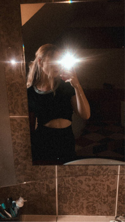 Eliška  @