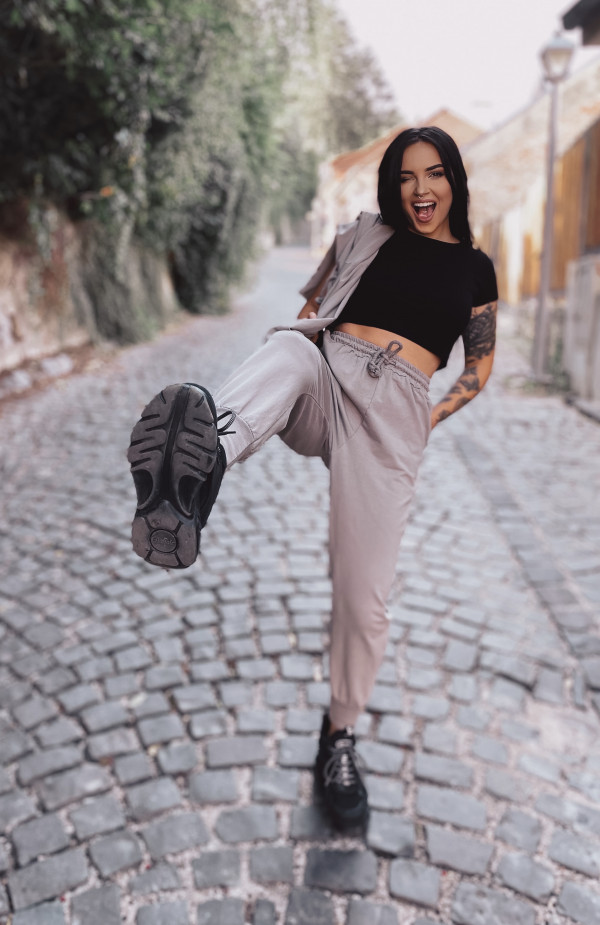 Kristin Palova  @prettinessam