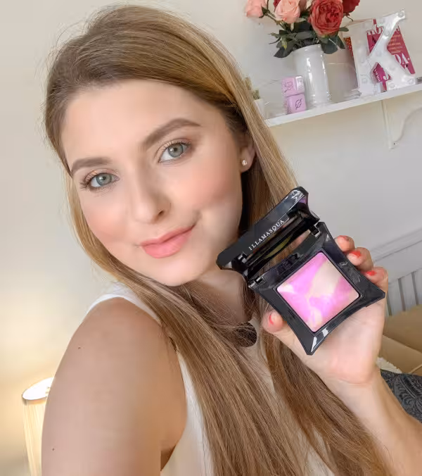 karolina-ok-makeup
